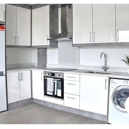 Cozy 2 Bedrooms Apartment Canvey Island Exterior photo